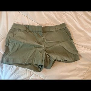 NWT J.Crew 3 1/2” shorts, green.  Size  6.